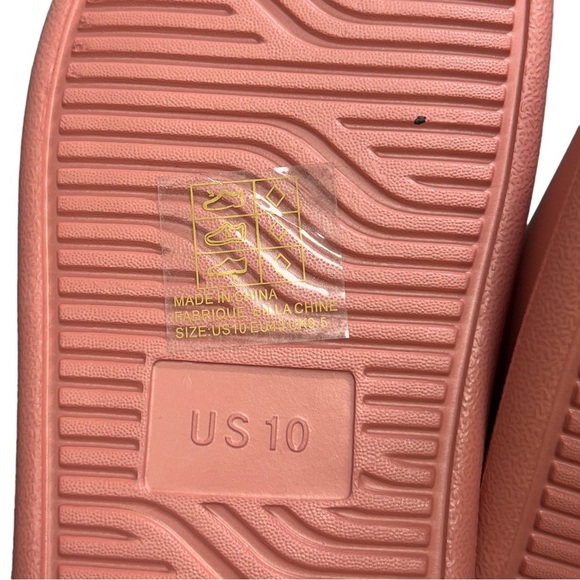 Urban Outfitters Molded EVA Cushioned Slip On Clog - Picture 6 of 10